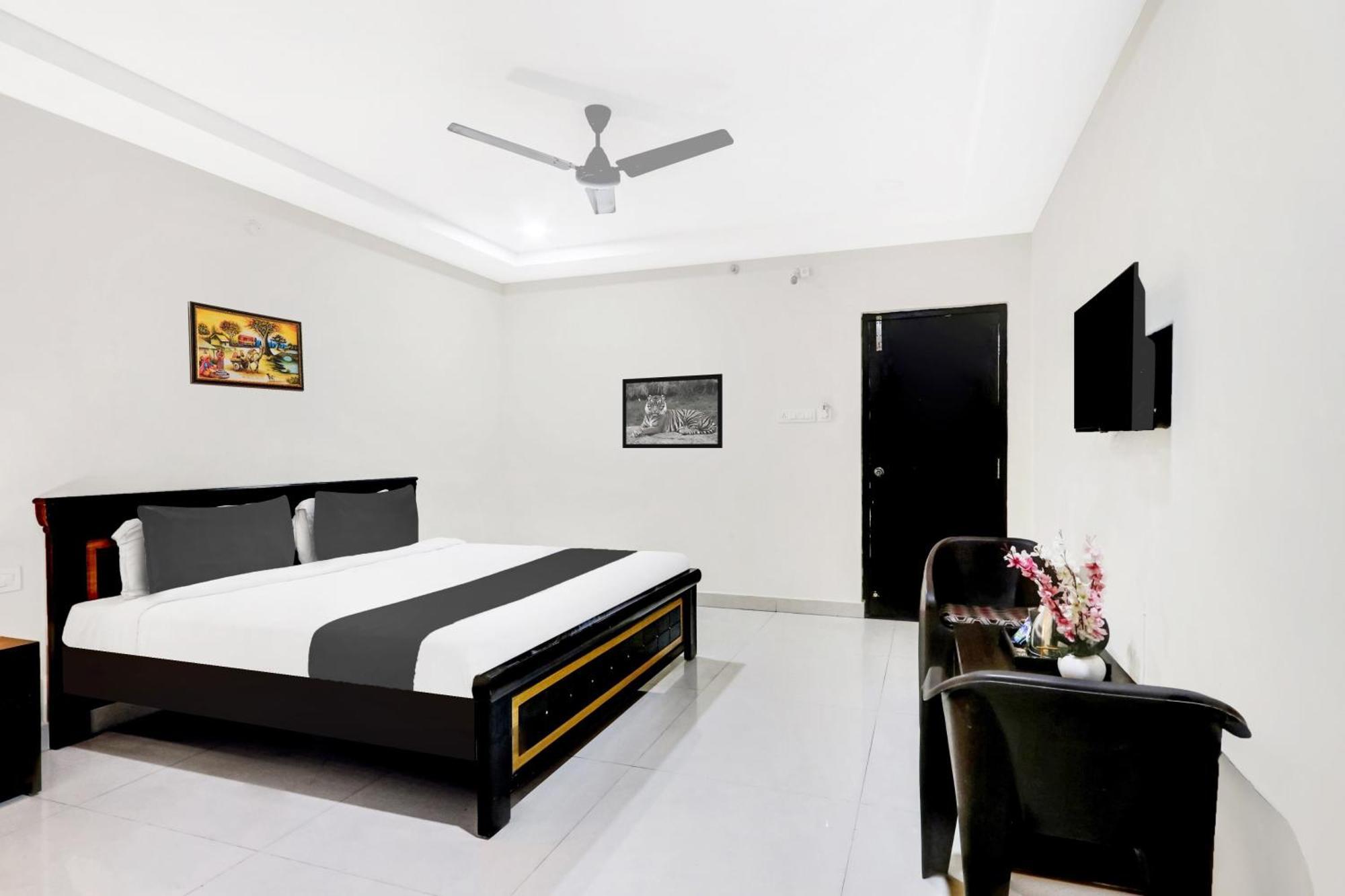 Capital O 49955 Hotel Green Tree Visakhapatnam Buitenkant foto