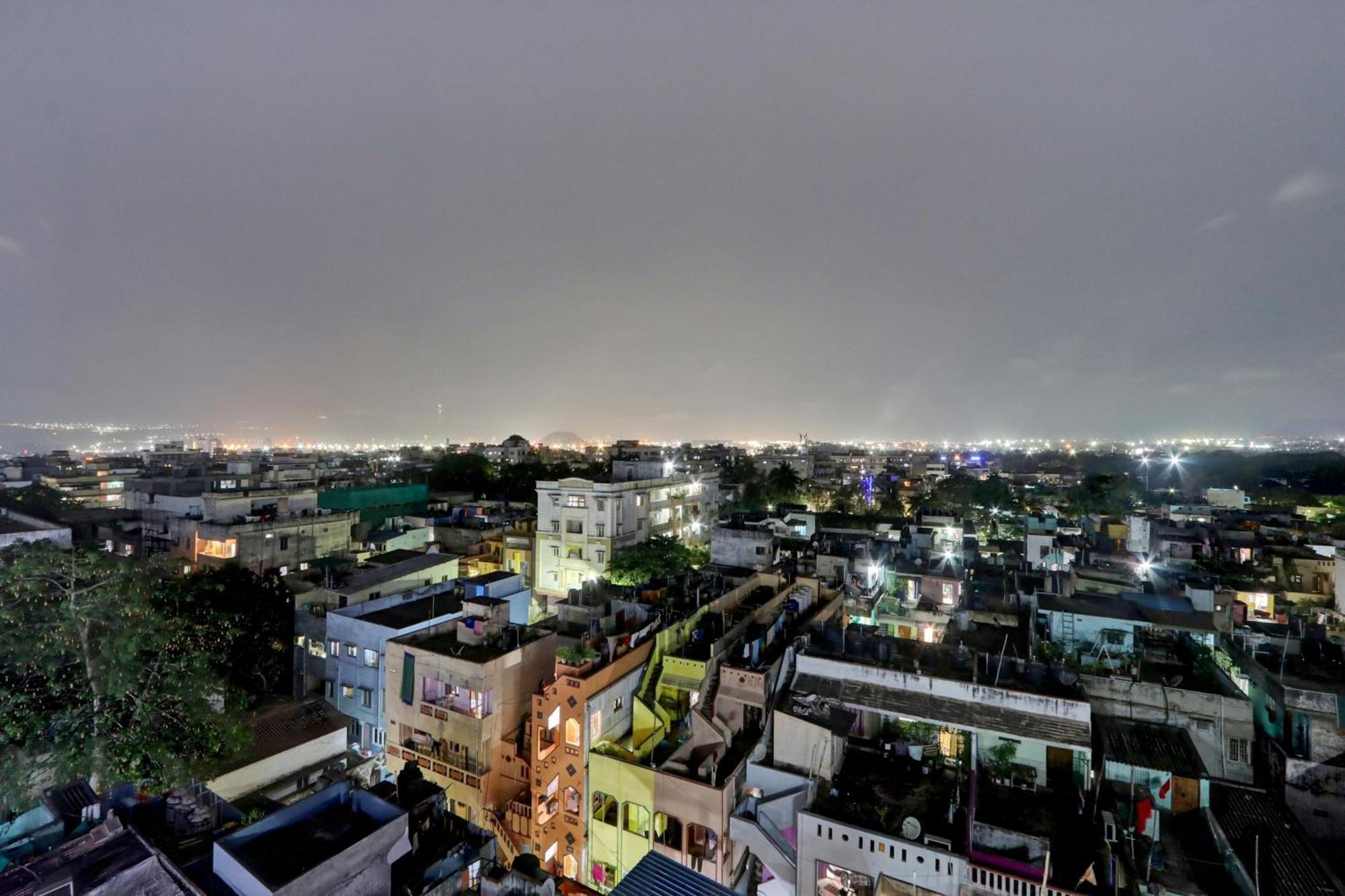 Capital O 49955 Hotel Green Tree Visakhapatnam Buitenkant foto